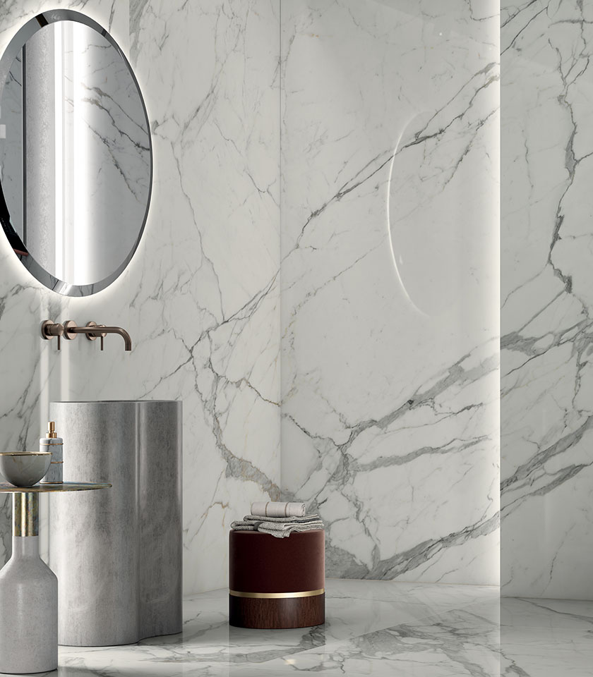 Contemporary bathroom featuring Noblesse Pure Statuario by Lea Ceramiche: white marble-effect surfaces for a bright, elegant and sophisticated interior.